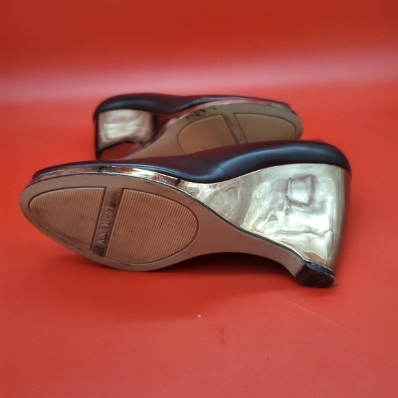 Nine West Yamaris Black Wedge Peep Toe Pump 7M Shoes - Picture 11 of 11